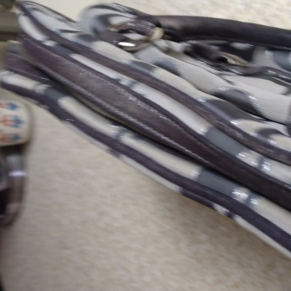 Coach Handbag - Picture 4 of 6